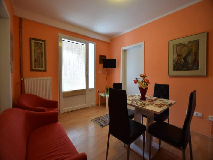 Ganze Wohnung, Geräumige Wohnung mit Terrasse und Außenküche mit Meerblick in Icici, Primorje-Gorski Kotar