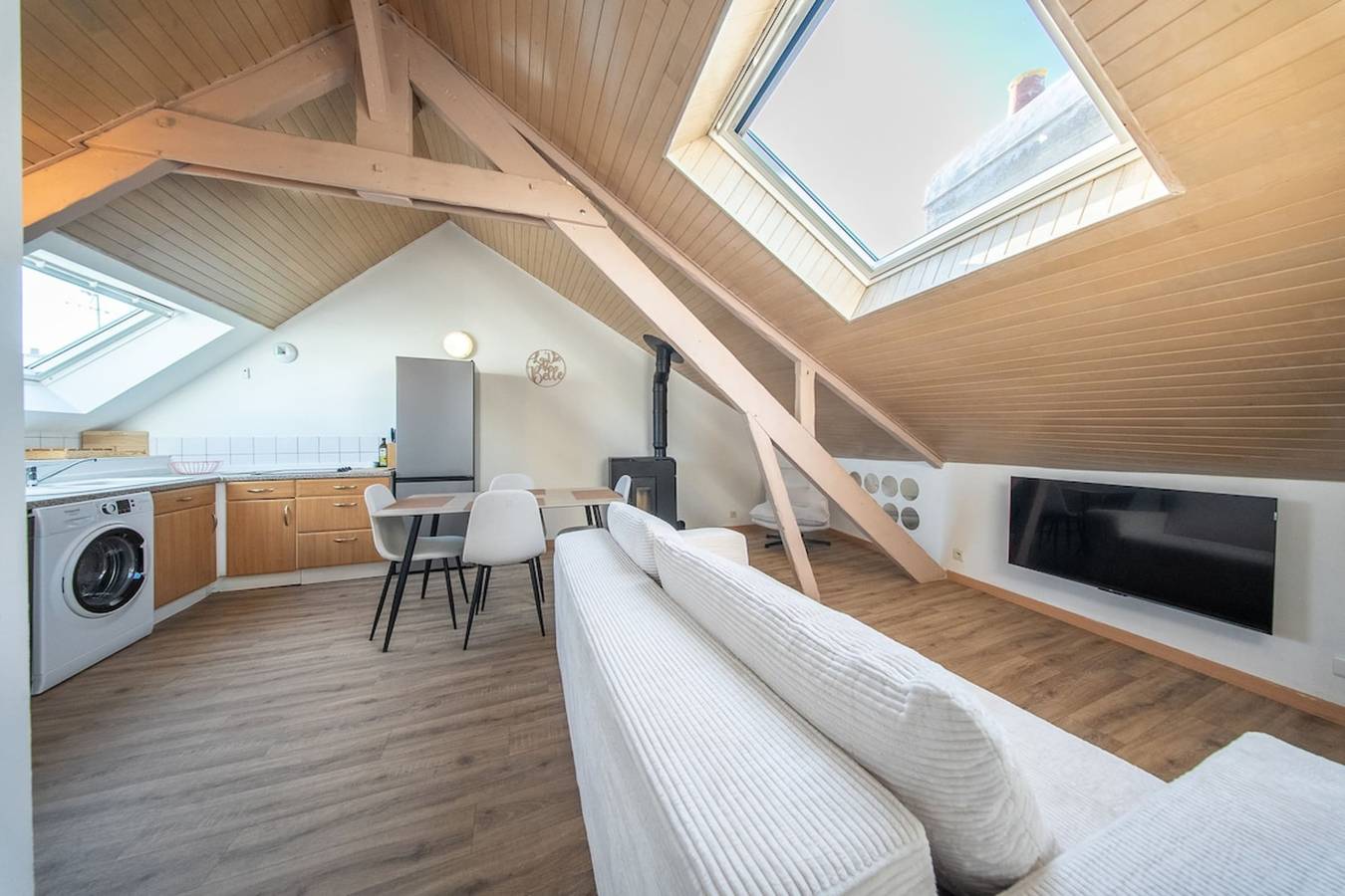 Apartamento entero, Le Cocon sous les Toits – à 5min du Centre in Lorient, Côte des Mégalithes