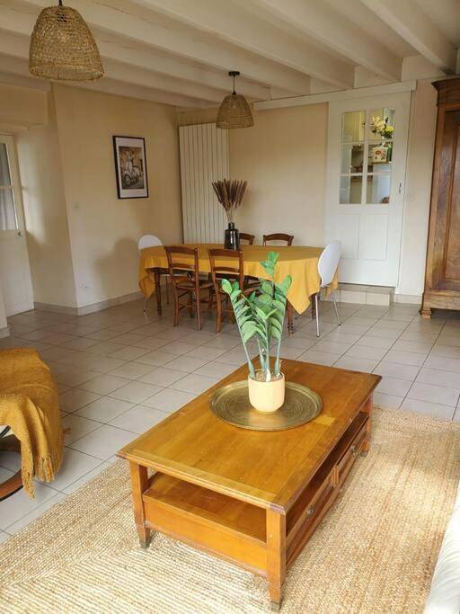 Location de vacances pour 6 personnes, avec jardin dans Le Puy-Saint-Bonnet - 2