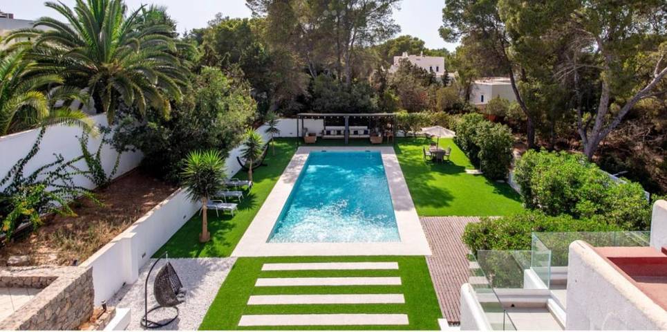 Holiday rental for 17 people, with Balcony and Terrace as well as Garden and Pool in Cala Tarida