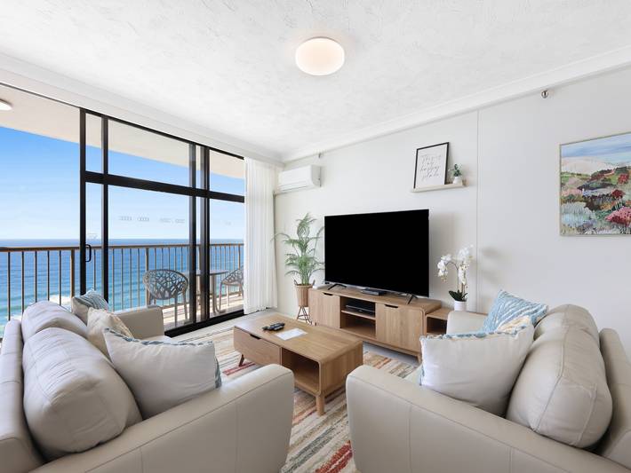 Holiday apartment for 4 people, with pool and balcony as well as balcony/terrace, child-friendly in Gold Coast