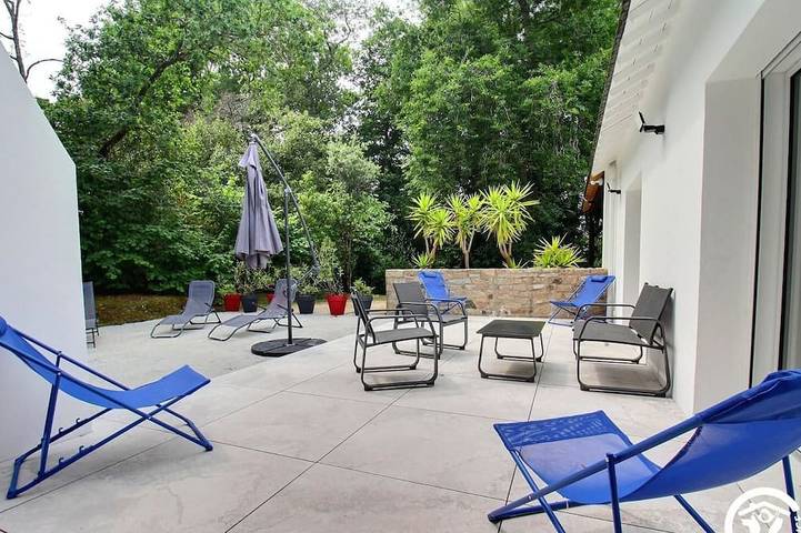 Gîte pour 8 personnes, avec terrasse et jardin à Arradon