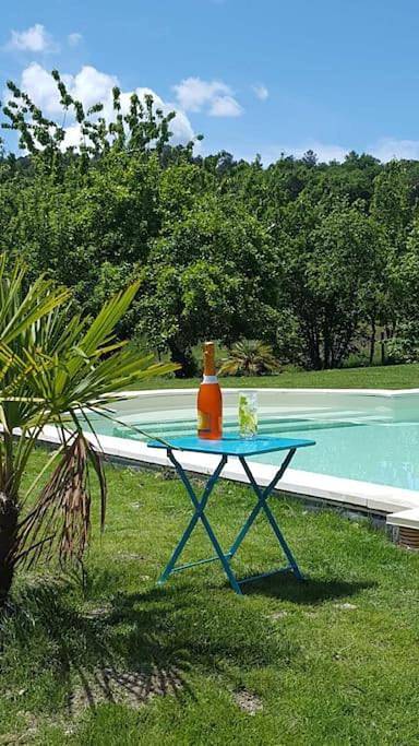 Location de vacances pour 13 personnes, avec Piscine à Léguillac-de-l'Auche