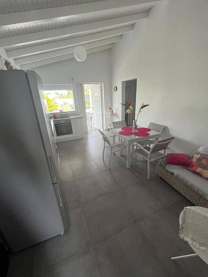 Location de vacances pour 4 personnes, avec piscine ainsi que vue et jardin dans Port-Louis (Guadeloupe) - 2