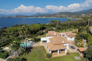 Cottage pour 12 personnes, avec jardin dans Plage de la Stagnola