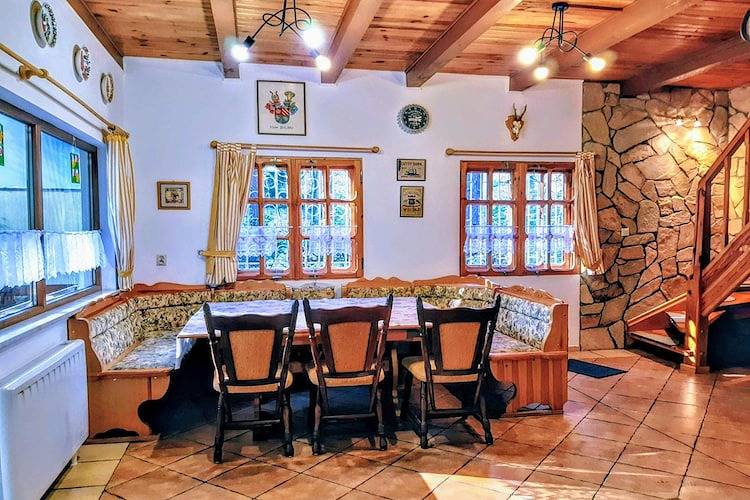 Großes Haus mit privatem Garten und Sauna in Powiat Olsztyński