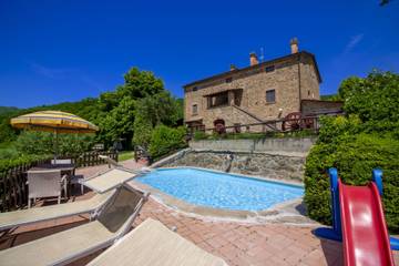 Villa With Pool for 18 People in Arezzo Province, Tuscany, Photo 1