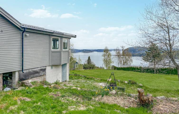 Ferienhaus für 7 Personen, mit Terrasse und Garten in Munkedal - 2