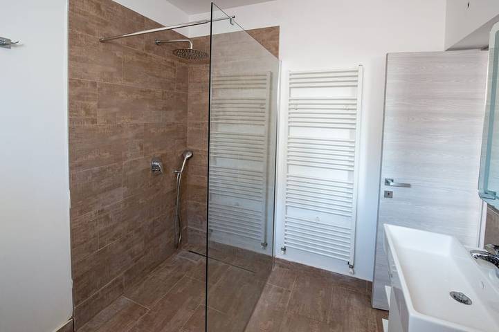 Entire apartment, Large family apartment with private pool in Pula-Medulin, Pula