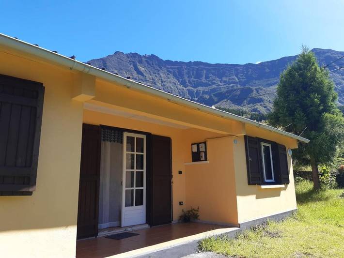 Location de vacances pour 8 personnes, avec vue et jardin à Cilaos - 3