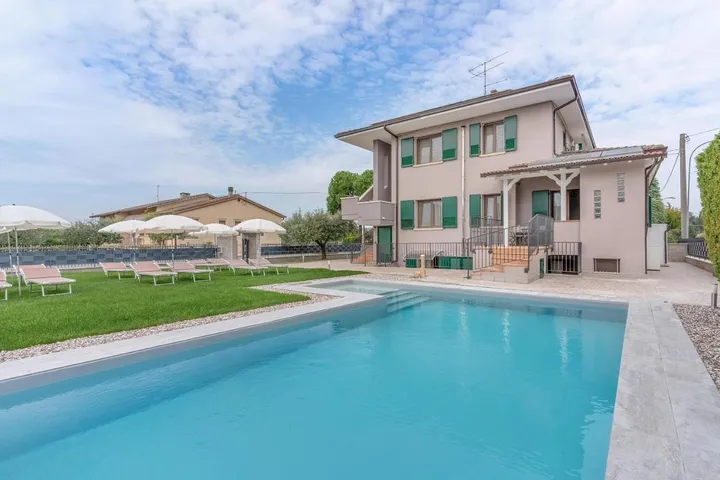 Ferienwohnung für 6 Personen, mit Pool und Garten sowie Ausblick, kinderfreundlich - 1