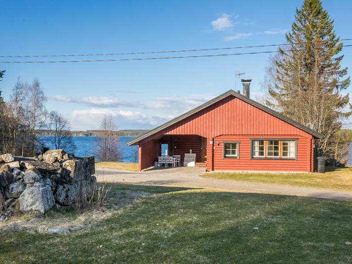 Villa kettu in Laukaa, Mittelfinnland