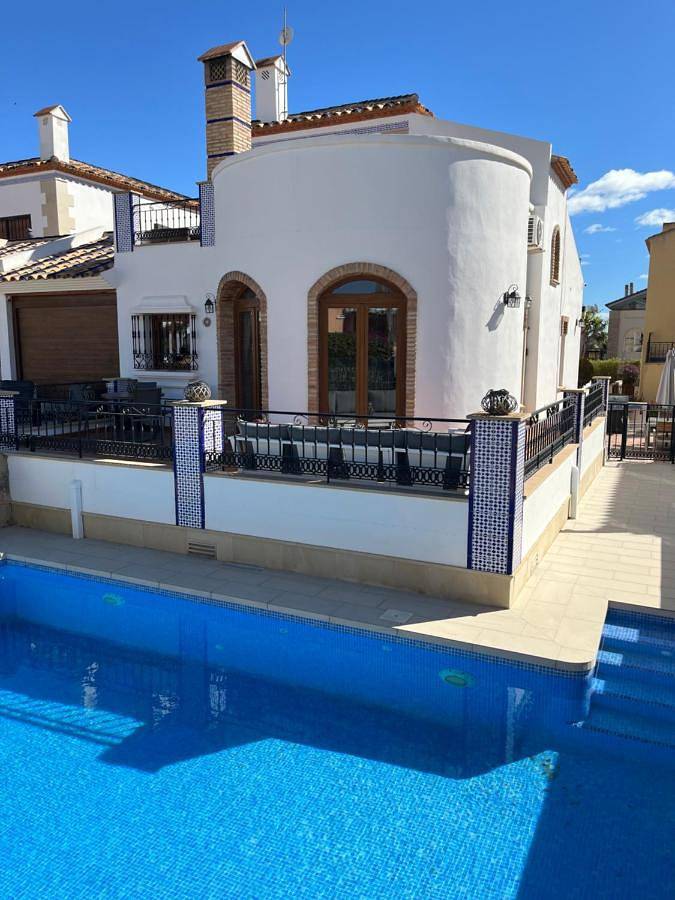 Casa rural para 6 personas, con jardín y piscina para niños además de vistas y piscina en Algorfa - 2