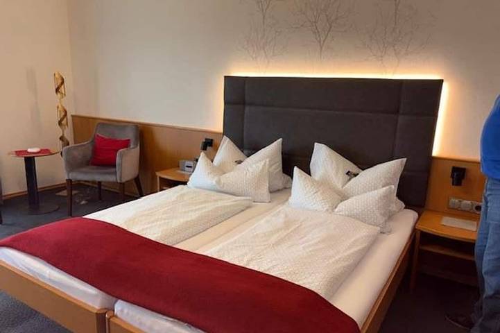 Ferienwohnung für 4 Personen, mit Balkon und Garten sowie Sauna in Kell am See