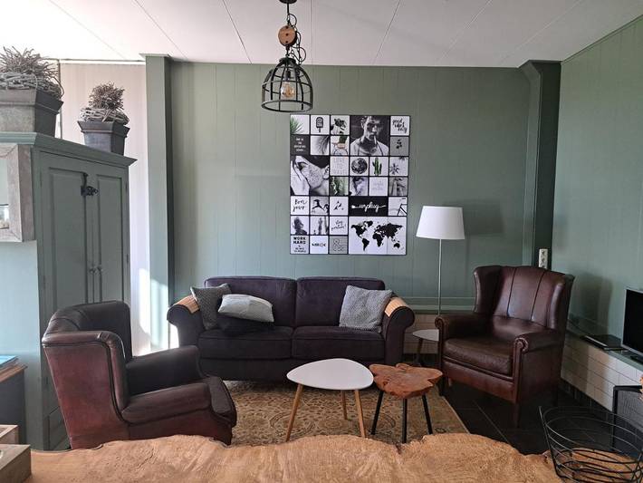 Ferienwohnung für 3 Personen, mit Terrasse und Garten sowie Pool und Ausblick in Opmeer