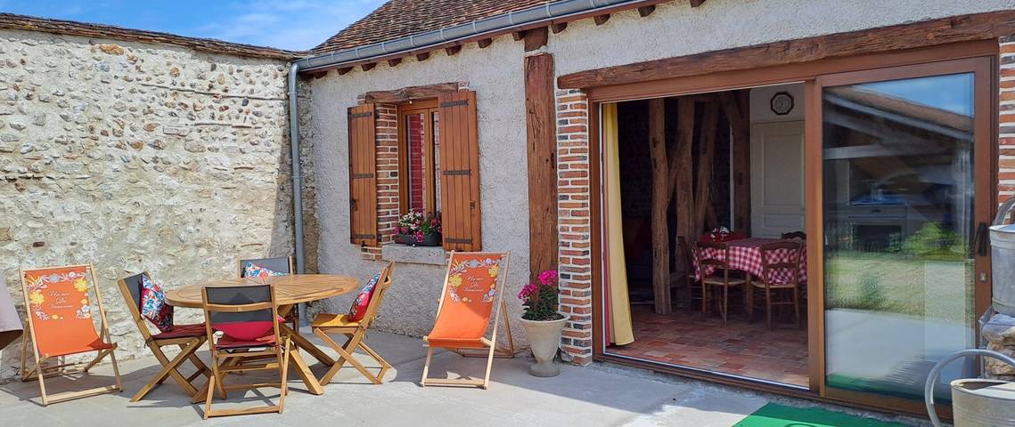 Chambre d’hôte pour 4 personnes, avec jardin à Bonnée