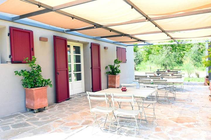 Location de vacances pour 4 personnes, avec vue ainsi que piscine et jardin à Suvereto - 3