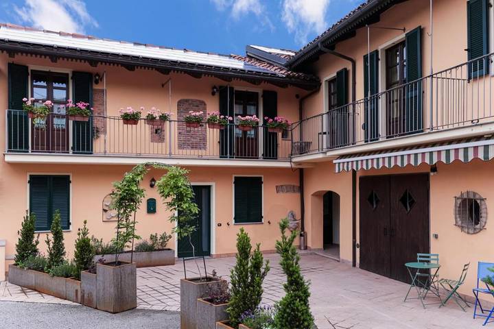 Chambre d’hôte pour 2 personnes, avec piscine ainsi que vue et jardin, animaux acceptés à La Morra - 4