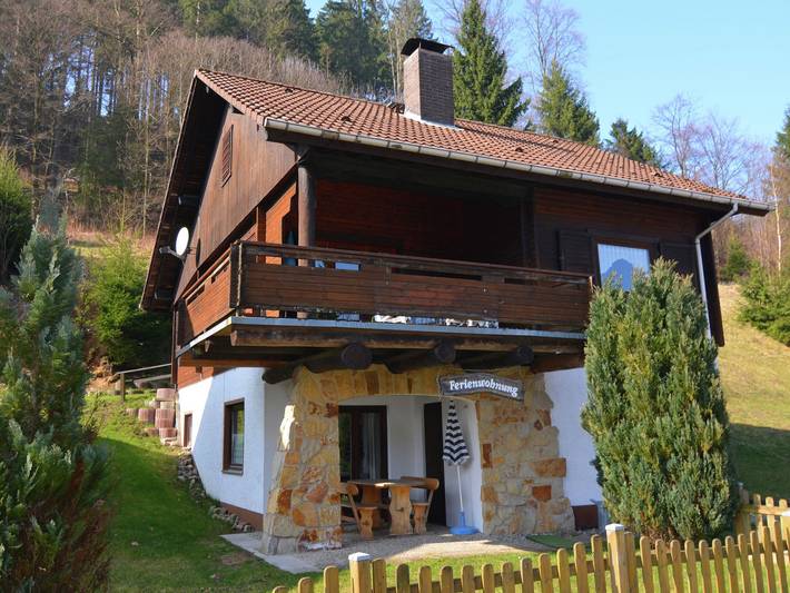Ferienhaus für 8 Personen, mit Balkon und Terrasse sowie Garten in Osterode