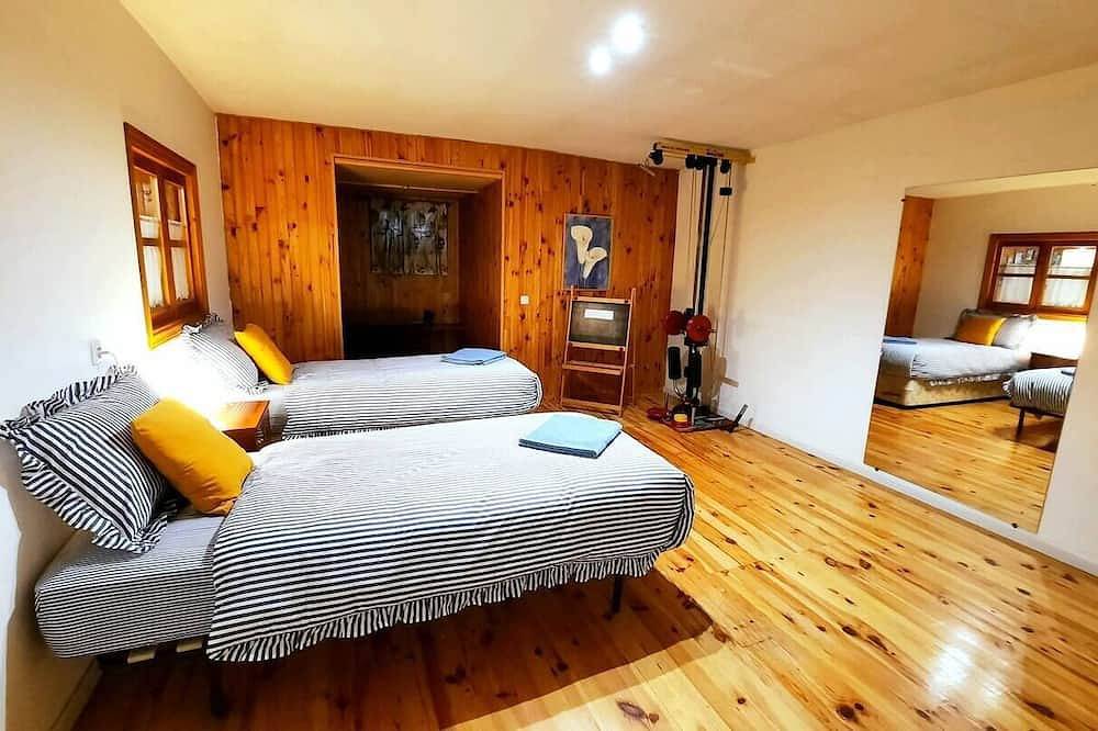 Entire apartment, Apartment Jardin Aravaca in Moncloa-Aravaca, Madrid