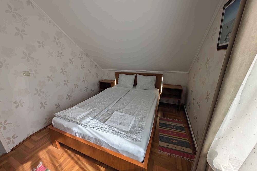 Ganze Wohnung, Ferienwohnung mit Klimaanlage in ruhiger und friedlicher Umgebung in Tihany, Balatonfüredi járás