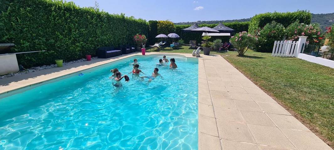 Gîte pour 5 personnes, avec terrasse à Le Pouzin - 2