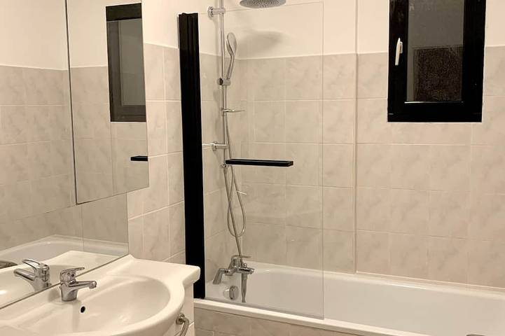 Gîte pour 4 personnes, avec piscine et terrasse à Le Crès - 4