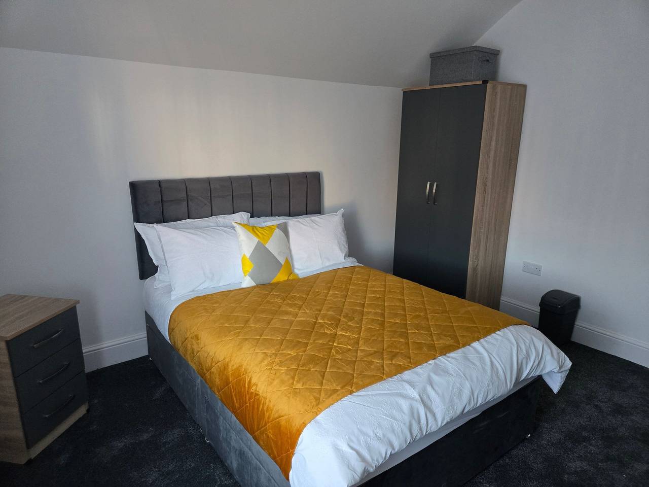 Acogedoras habitaciones en Bedford con instalaciones compartidas in Bedford