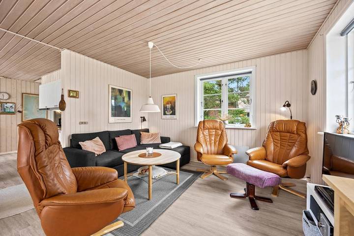 Villa für 6 Personen, mit Sauna und Terrasse sowie Garten in Biikebrennen - 2