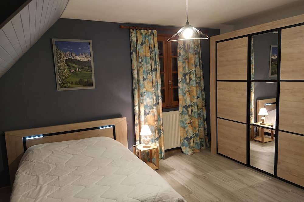 Summer rental Villa & pool Lons le Saunier in Courlans, Jura