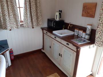 Glamping for 2 People in Wiltshire, South West England, Photo 3