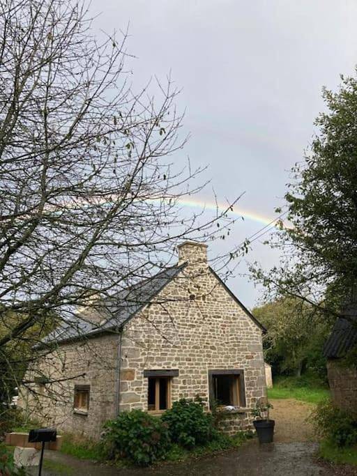 Three-Bedroom House in Glomel, Région de Guingamp