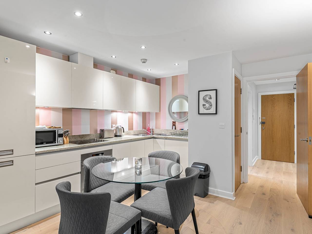Entire apartment, Studio flat in Shoreditch - Pass the Keys in Bethnal Green, London
