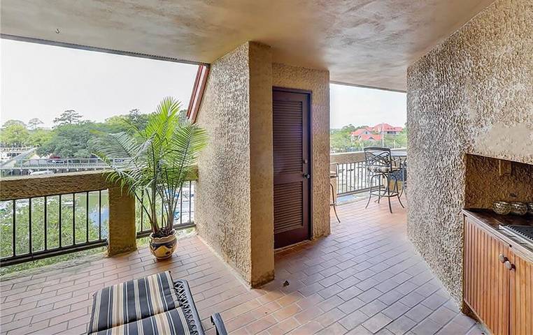 Villa for 8 people, with balcony and pool in South Carolina