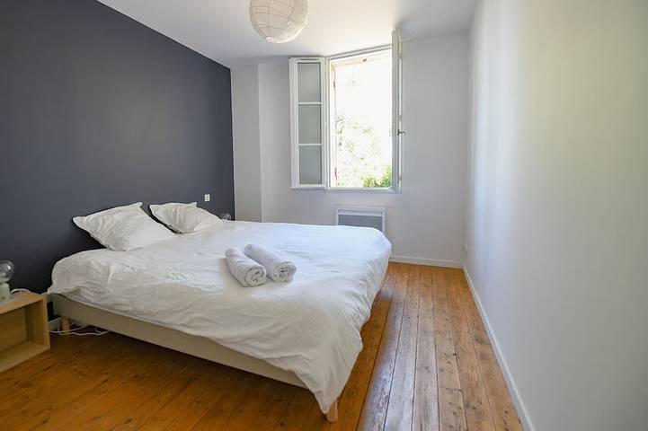 Location de vacances pour 9 personnes, avec jardin et terrasse, animaux acceptés à Cadillac-en-Fronsadais - 4