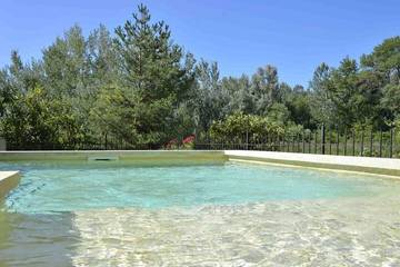 Location de vacances pour 6 personnes, avec jardin à Tulette