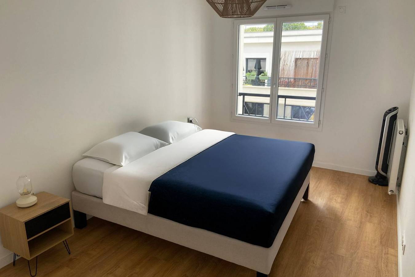 Appartement entier, Appartement avec terrasse proche Montmartre in Saint-Ouen, Seine-Saint-Denis