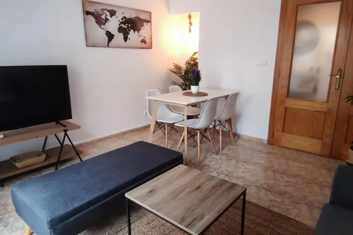 Apartamento de vacaciones para 5 personas, con balcón y vistas - 1