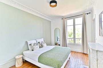 Appartement De Vacances pour 4 Personnes dans Puteaux, Hauts-de-Seine, Photo 1