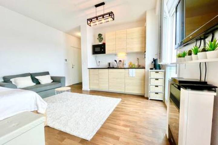 Studio pour 2 personnes, avec balcon, adapté aux familles à Saint-Nazaire