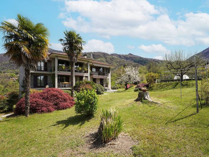 Ferienwohnung für 4 Personen, mit Terrasse und Garten in Lago Maggiore (Lombardei)