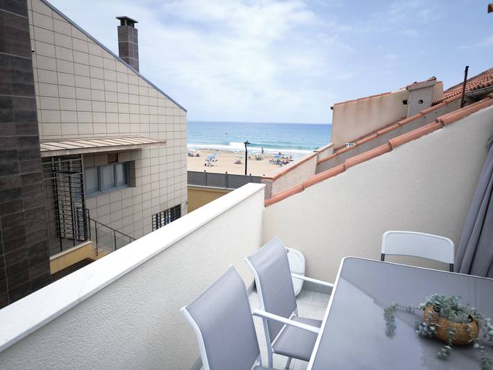 Apartamento de vacaciones para 6 personas, con terraza y vistas al mar - 1