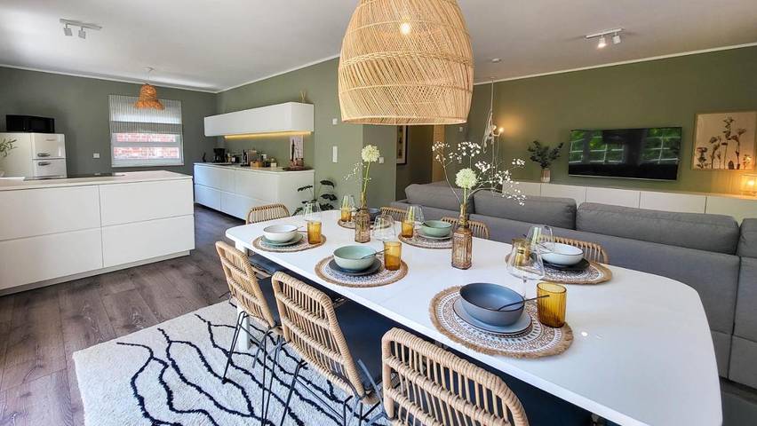 Appartement de vacances pour 6 personnes, avec Terrasse ainsi que Jardin et Vue