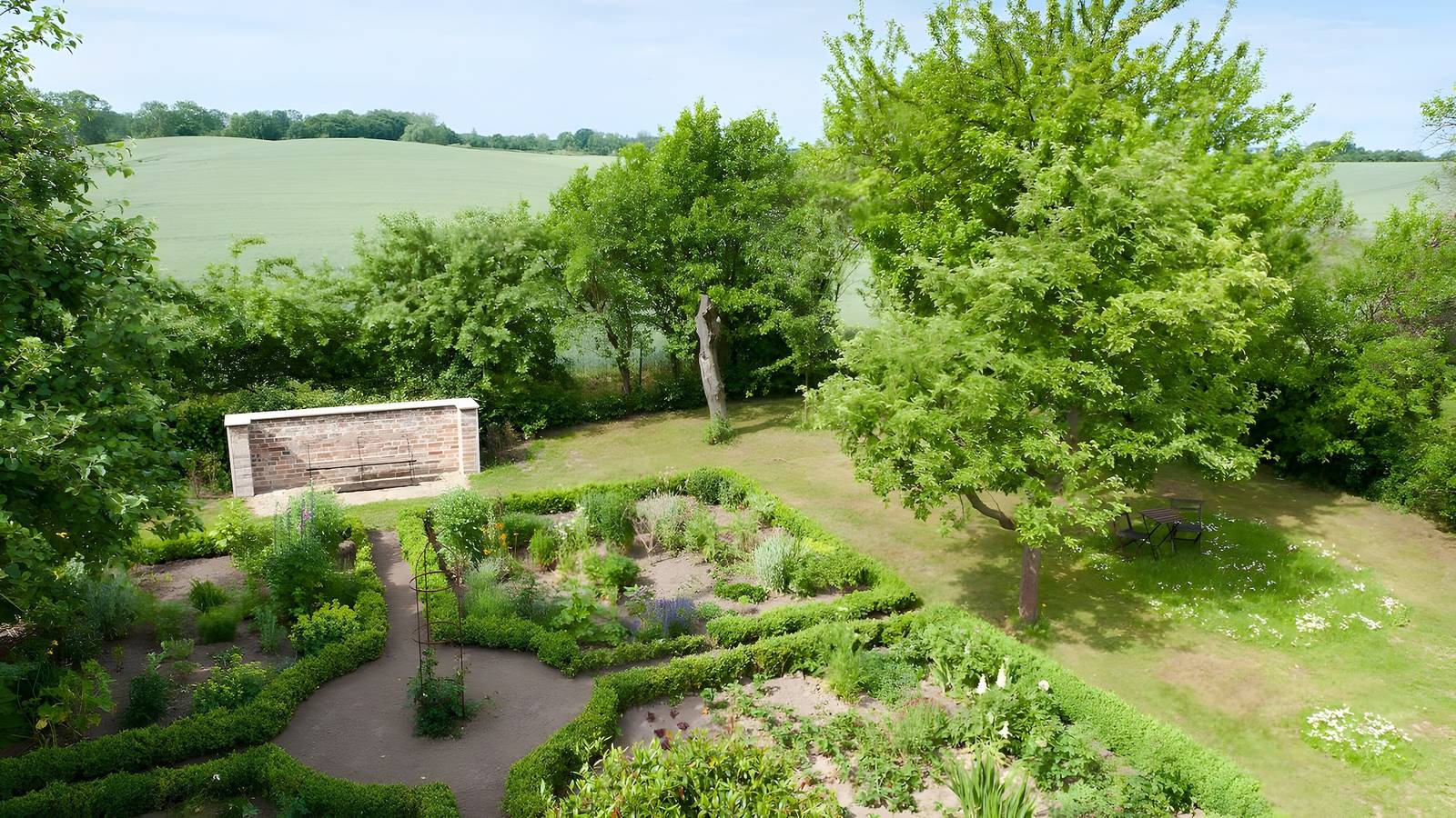 Holiday Home for 8 Guests (140 m²) in Klein Siemen Amid Beautiful Mecklenburg Countryside in Kröpelin, Rostock and Surroundings