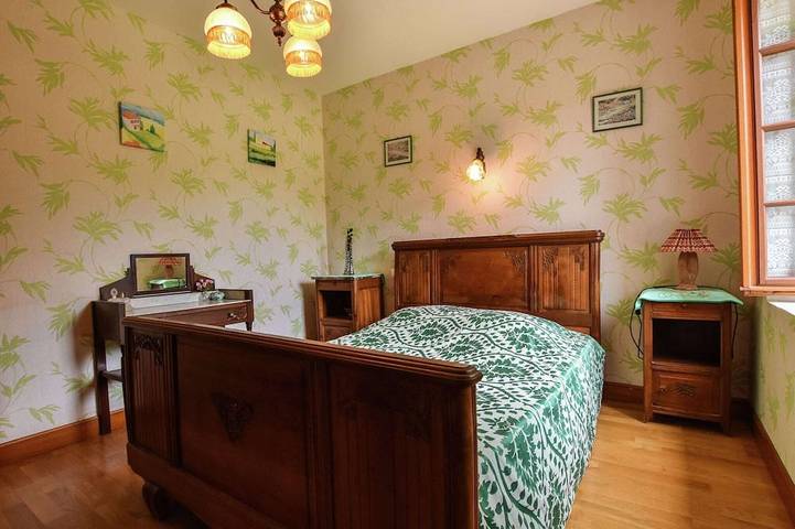 Location de vacances pour 7 personnes, avec terrasse ainsi que jardin et piscine à Loubejac - 3