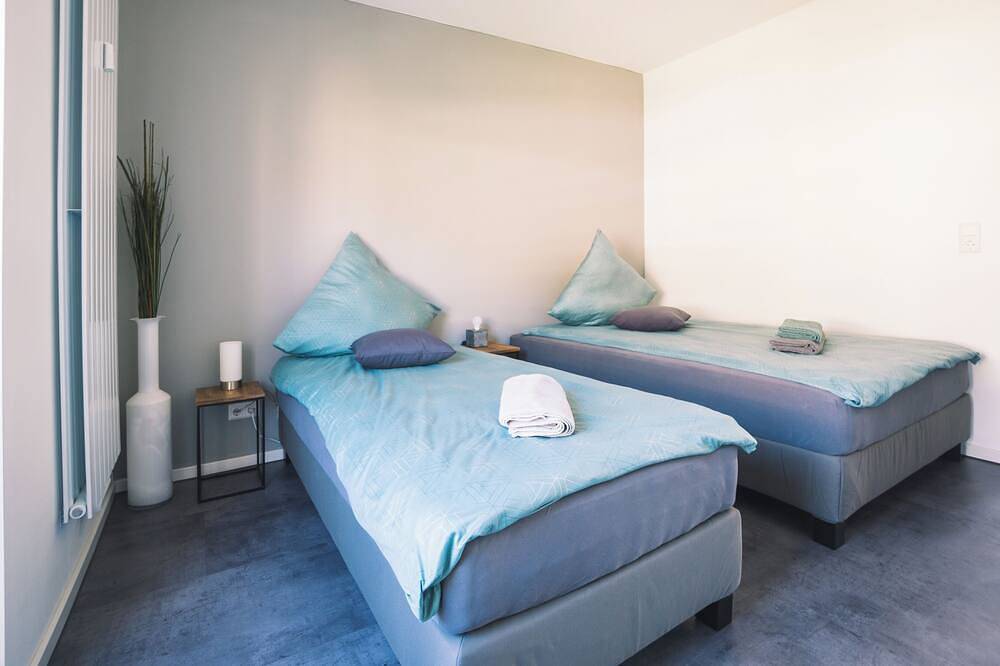 Ganze Wohnung, Vintage Apartment Schwetzingen - Wohnzimmer - Schlafzimmer - Küche - Balkon in Schwetzingen, Rheinebene