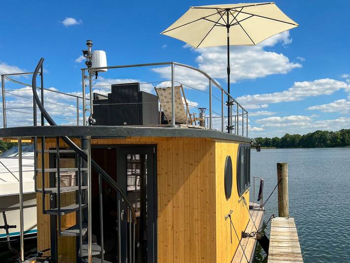 Ferienwohnung für 5 Personen, mit Terrasse und Seeblick in Canow