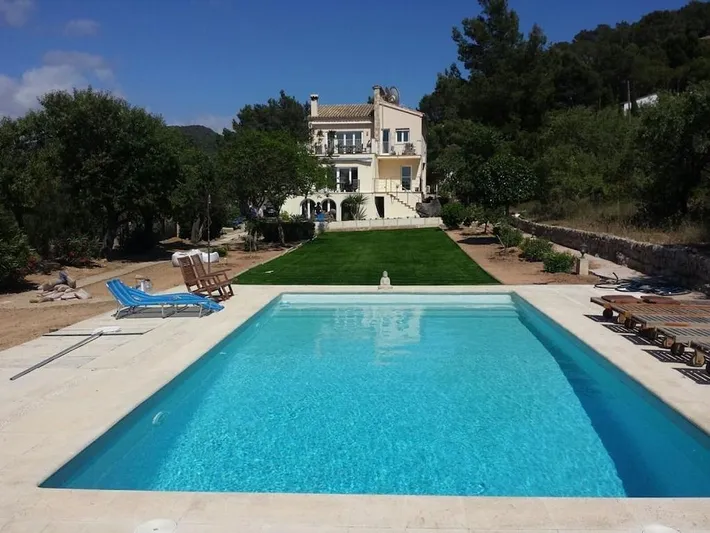 Casa de vacaciones para 20 personas, con jardín además de piscina y vistas, Se admiten mascotas - 1