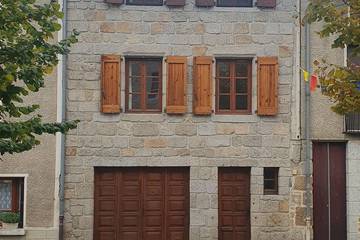 Gîte pour 4 personnes, avec jacuzzi et piscine à Le Malzieu-Ville