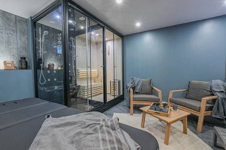 Gîte pour 6 personnes, avec Jacuzzi et Terrasse ainsi que Jardin et Sauna dans l' Aube - 4